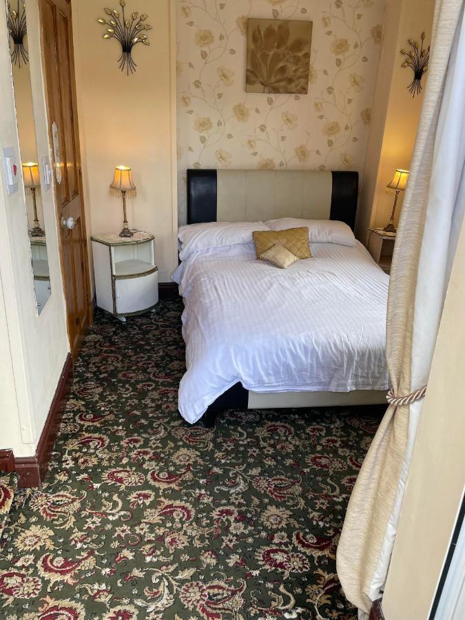 Prince Of Wales Inn Rhymney 외부 사진